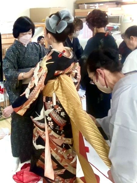 さっぽろ雪まつり大雪像ステージ着物ショー