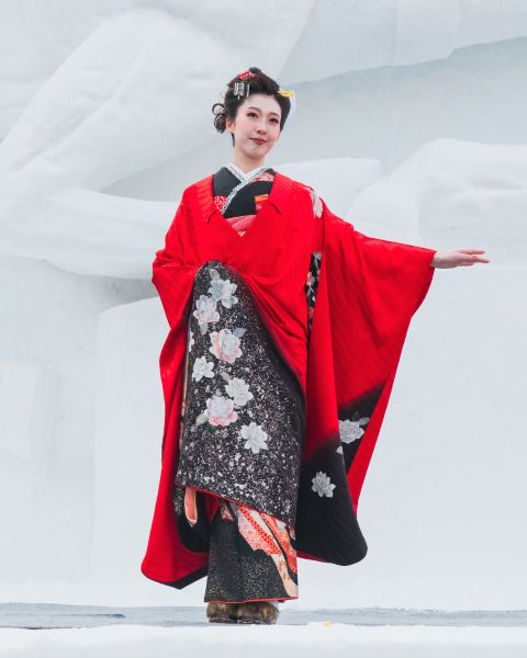 さっぽろ雪まつり大雪像ステージ着物ショー