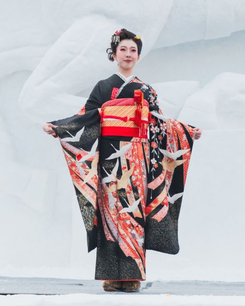 さっぽろ雪まつり大雪像ステージ着物ショー